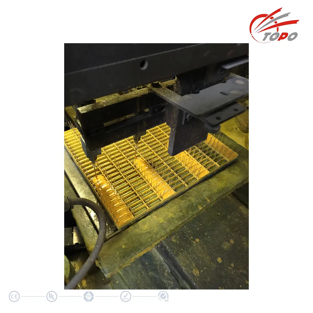 Electronic Electrical Component 330NF 310V Mkt Polyester Capacitors for Sale