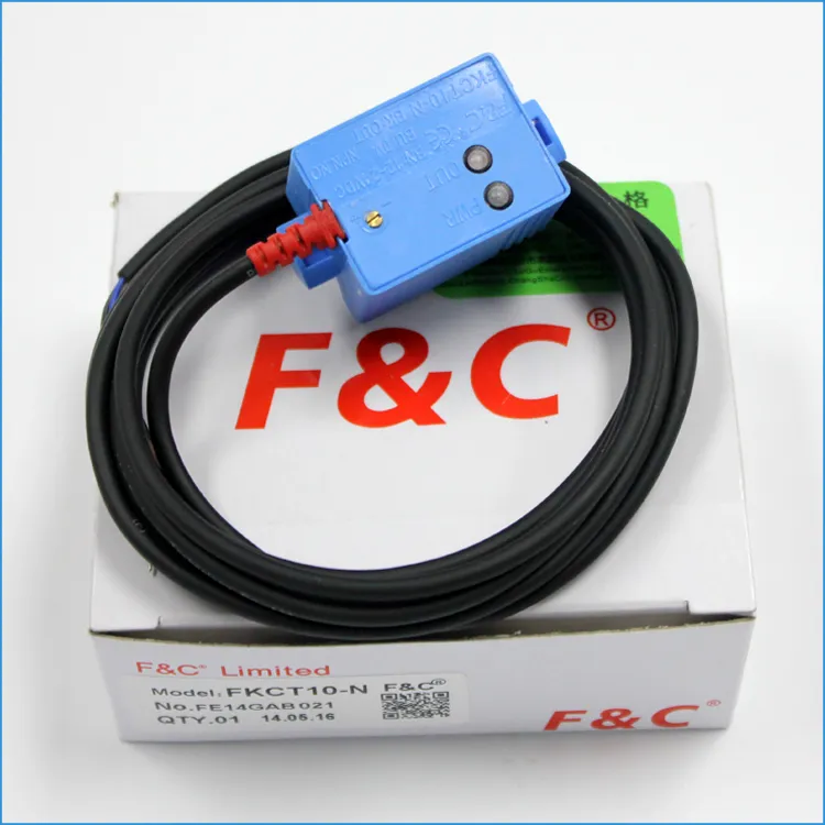 Fkct10 PNP No Pipe Clear Water Detection Capacitive Proximity Switch Sensor