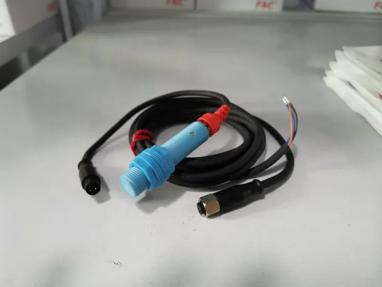 M12 PNP Type Tubular DC 24V Capacitive Proximity Sensor Manufacturer