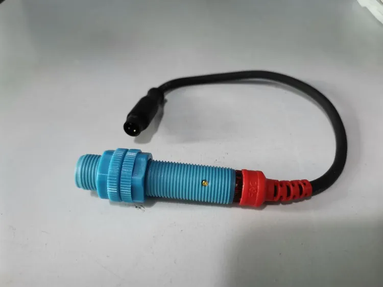 M12 PNP Type Tubular DC 24V Capacitive Proximity Sensor Manufacturer