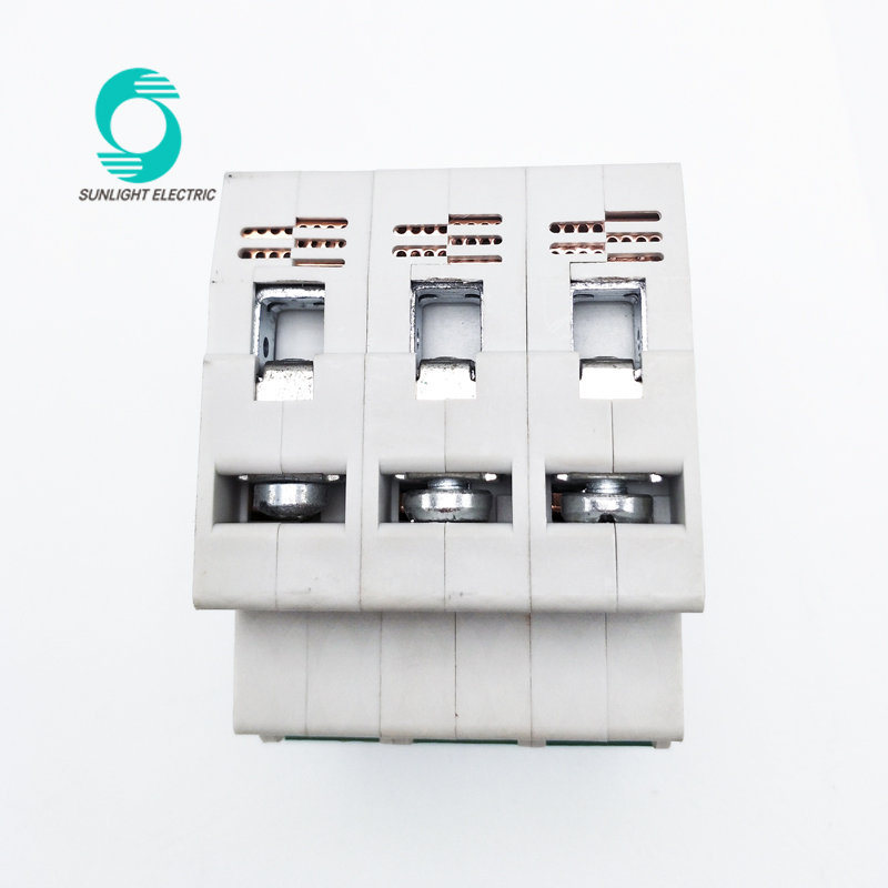 XL7 -63 IEC60947 Solar Circuit Breaker DC 800V 3 Pole 6A-63A DC MCB